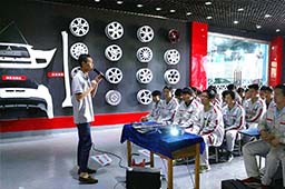 現在銷售顧問的他就職于泰坦斯公司，分享就業經驗給學弟們是應該的