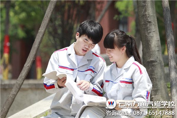  學(xué)汽修難不難，到那學(xué)比較好？—云南萬通汽修學(xué)校