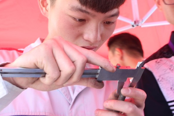 云南萬通學(xué)子參加技能比賽.jpg