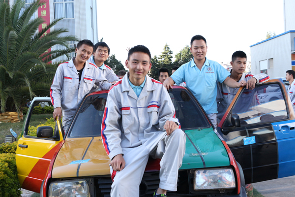 有車有兄弟，蛻變中的萬通學子.jpg