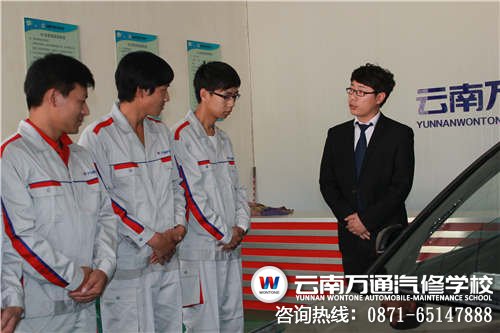 質素教育 把學生當員工培養