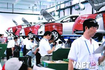 汽車(chē)保有量激增 專(zhuān)業(yè)維修員工緊缺