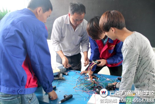 萬通老師教授汽車電路接線知識