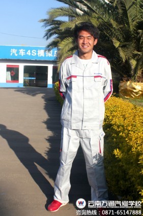 有八年鈑金經(jīng)驗(yàn)的潘天云求學(xué)萬通.jpg