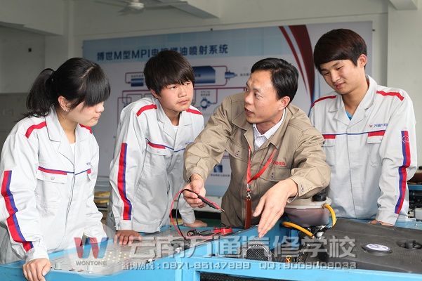 萬通理實一體化教學 使萬通學子學到扎實技術