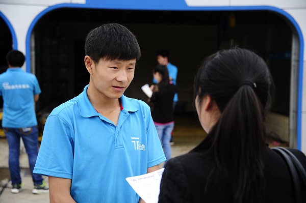 回訪新途汽車服務 陳杰同學