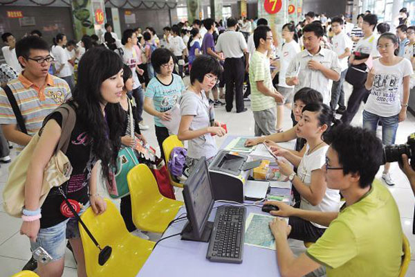 700萬大一新生，四年后700萬的畢業生.jpg