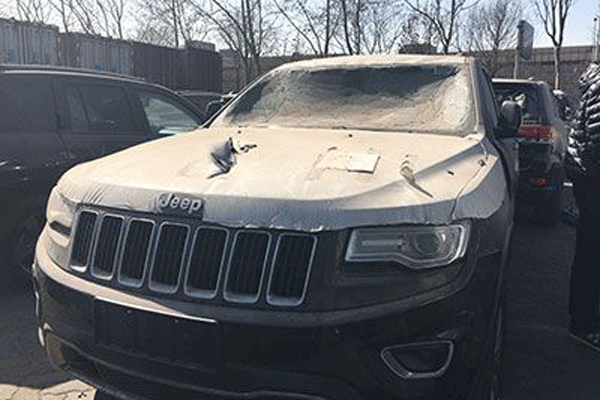 天津爆炸質(zhì)損車.gif