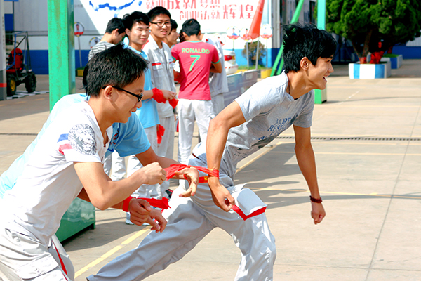 齊心協(xié)力共創(chuàng)奇跡.jpg
