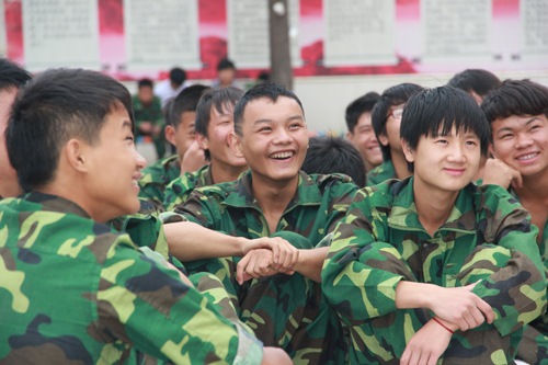 萬通新生入學課：軍訓讓我很快樂