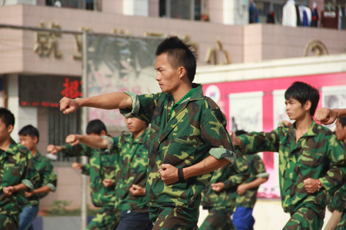 軍體拳打出男兒霸氣