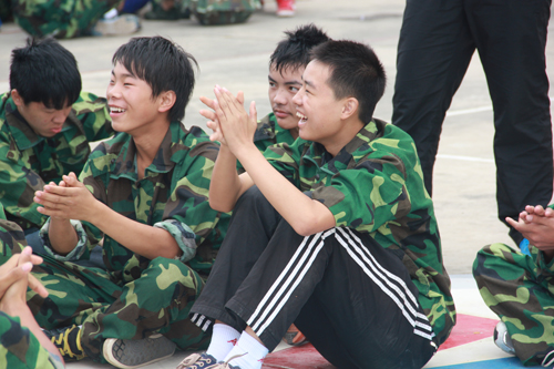 軍訓間隙歡樂不斷