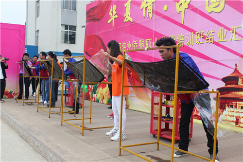 僑胞班同學葫蘆絲演奏