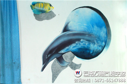 黃、李兩位同學合作的墻上立體畫_副本.jpg