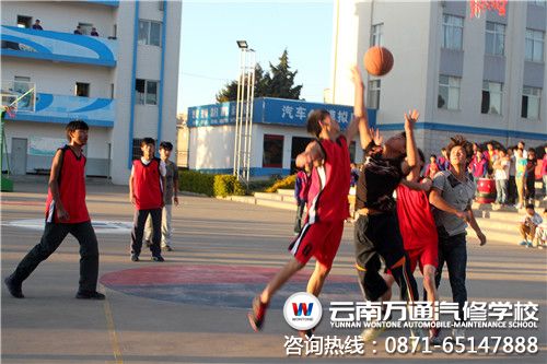 比賽現場，你爭我奪，非常精彩.jpg