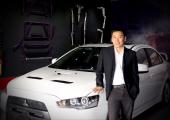 2009年，因為汽車改裝的理想，他毅然從海爾離職，成立自己的公司，主要經營汽車裝飾進口改裝配件，并提供汽車改裝技術方案。2014年，進入云南萬通教授汽車改裝及美容課程。—李平