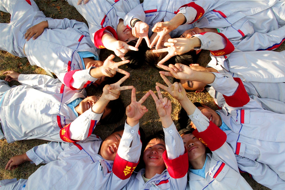 齊星、齊心，來(lái)自星星的學(xué)子